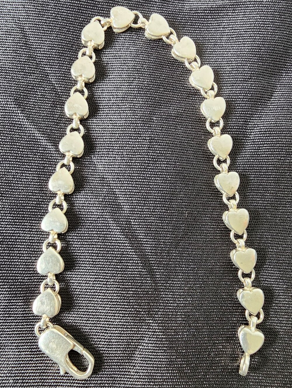 Auth Tiffany & Co. Silver Heart Link Bracelet - Picture 5 of 8